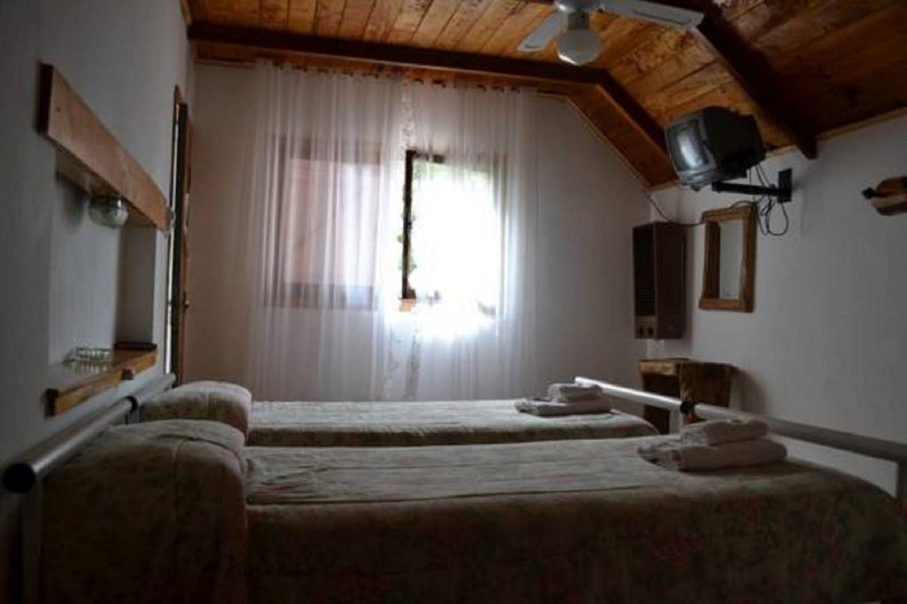 Hotel Alihuen Sierra de la Ventana Quarto foto